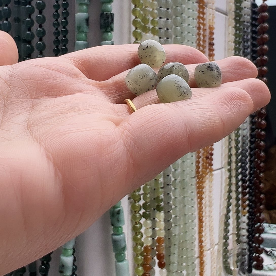 M****和田玉未镶嵌颈饰