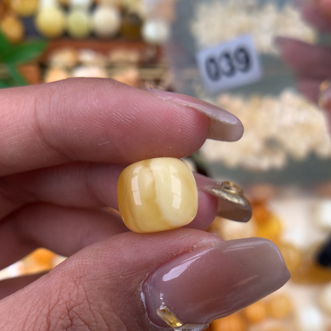 琥珀珠宝奇石未镶嵌12.2