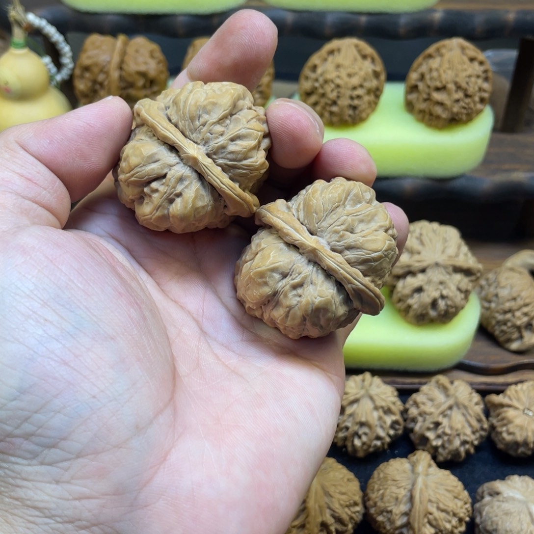 文玩核桃吊坠蛤蟆