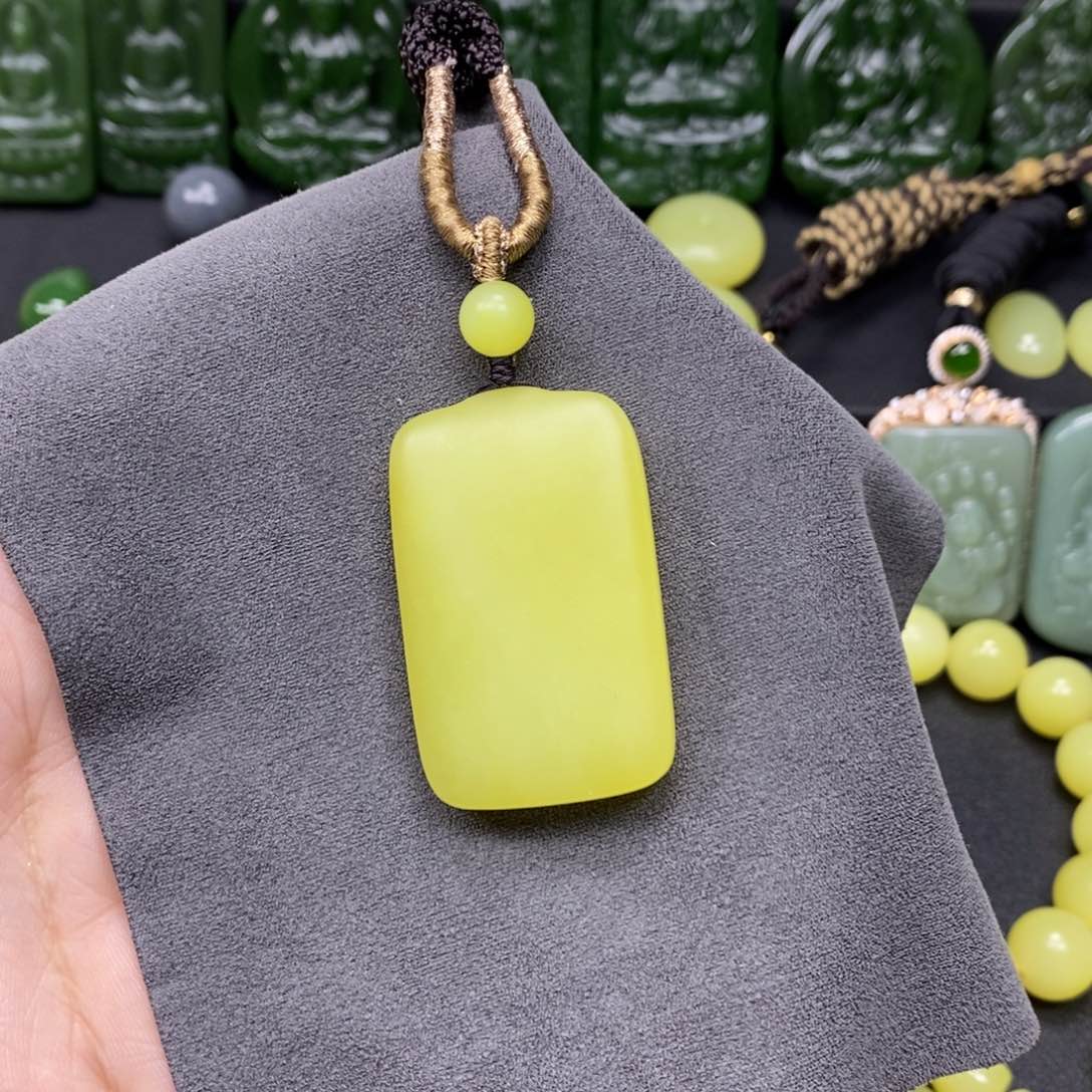 和田玉（黄玉）颈饰未镶嵌籿*