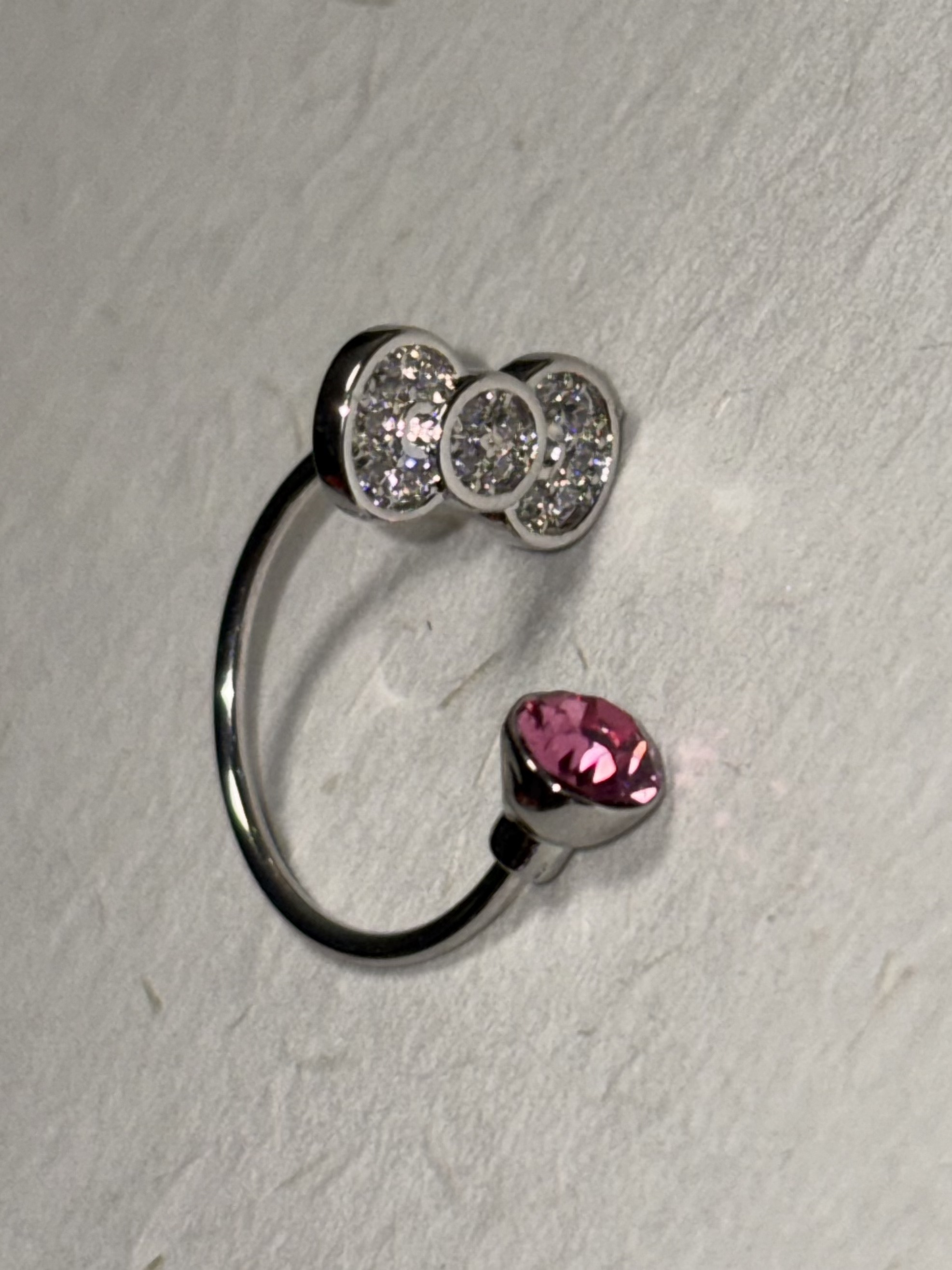 铜合金锆石耳饰 KT可爱蝴蝶结华子钻马蹄环单个