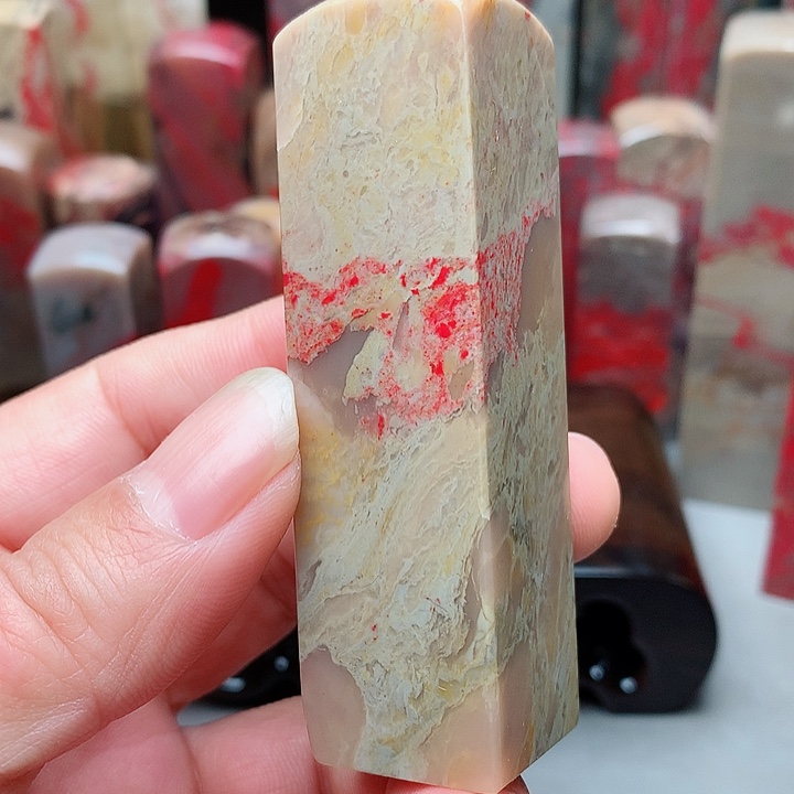 昌化石昌化鸡血石