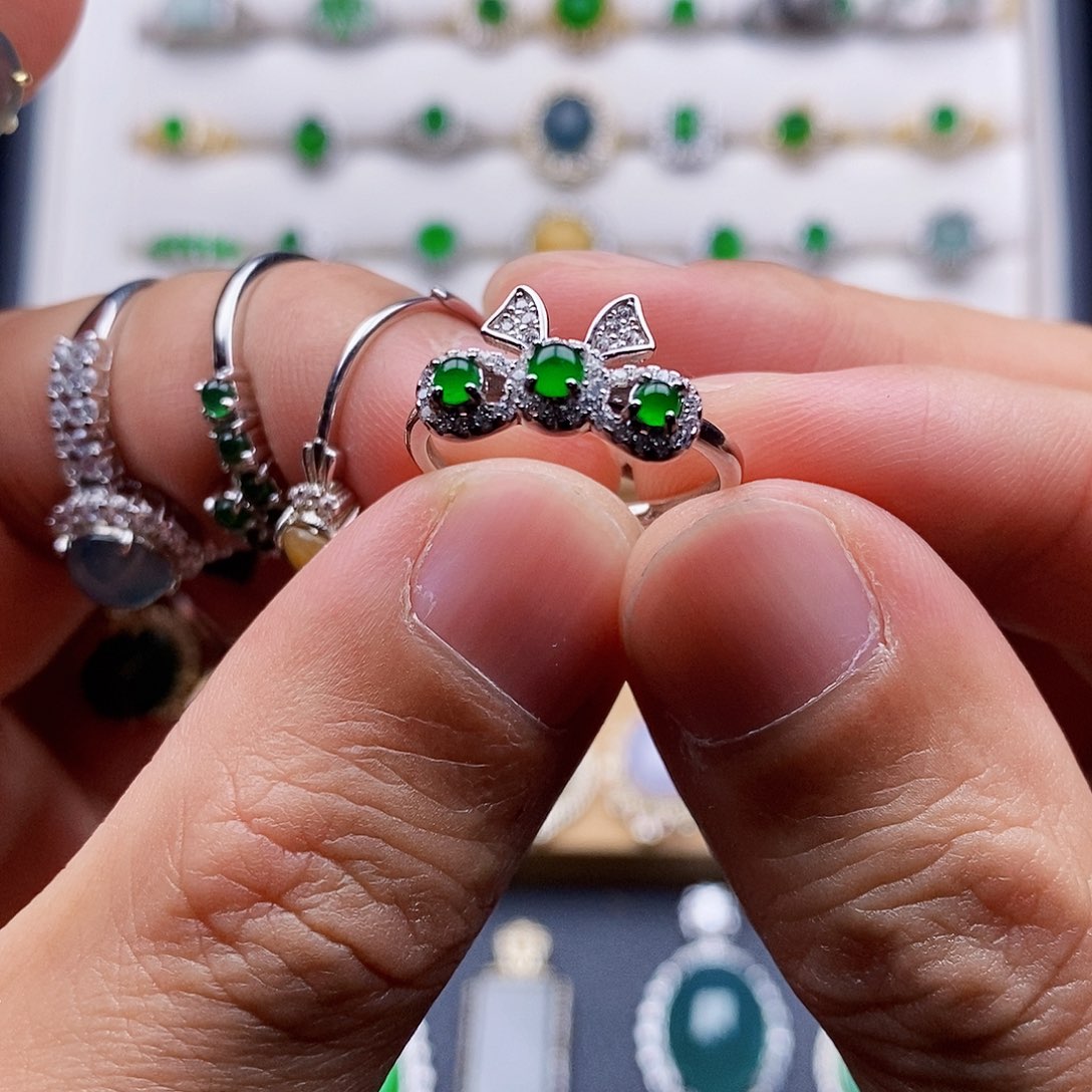 银S925镶嵌戒指翡翠戒指