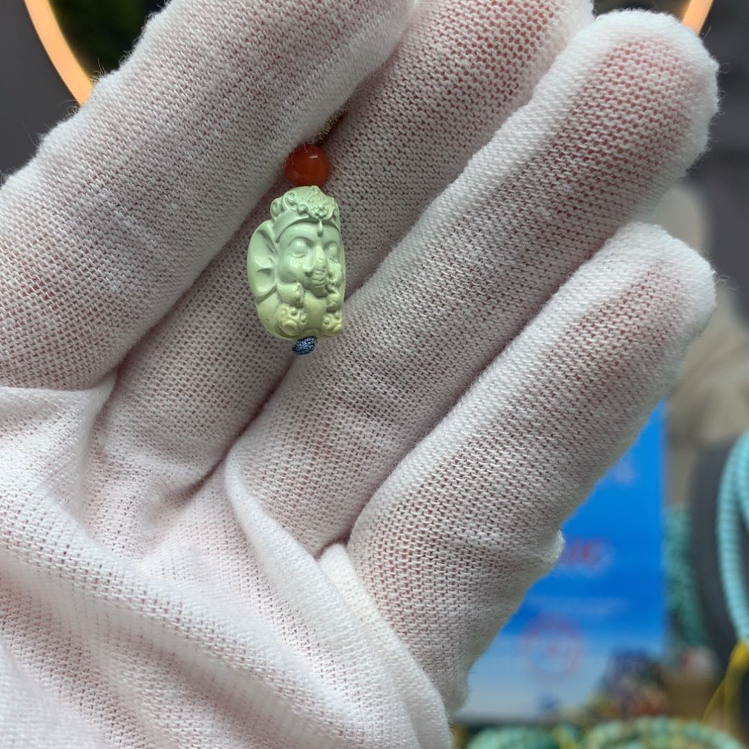 绿松石挂件未镶嵌