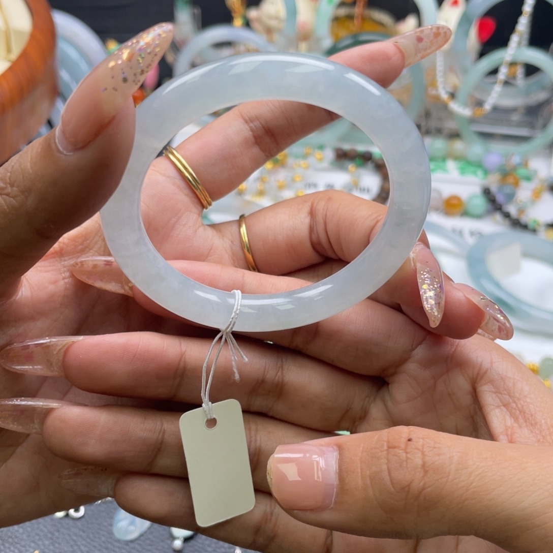 翡翠未镶嵌手镯冰种圆条