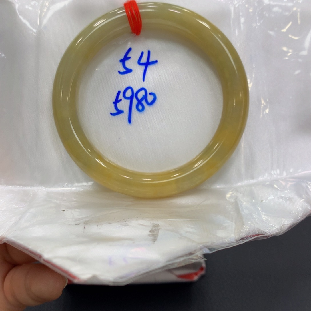 翡翠手镯未镶嵌?****?翡翠