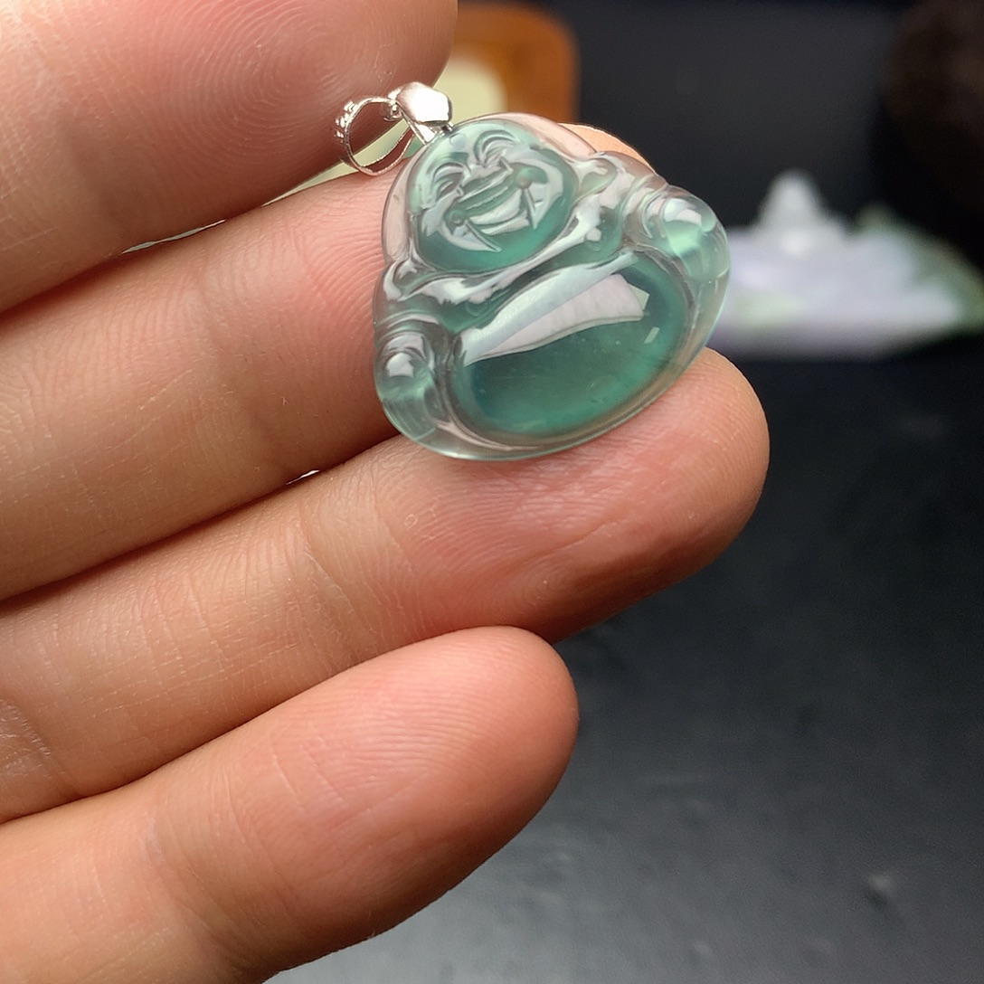 翡翠未镶嵌颈饰翡翠首饰和翡翠珠宝