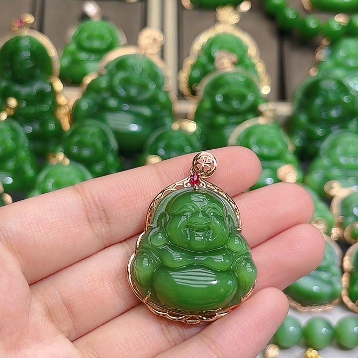 和田玉（碧玉）颈饰18K金镶嵌