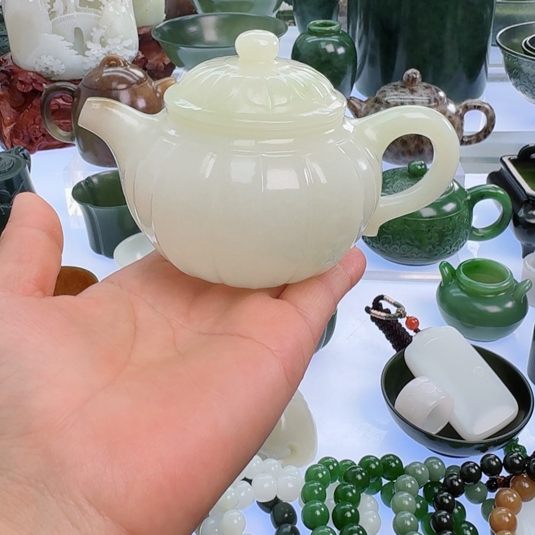 和田玉（白玉）挂件未镶嵌菩****台