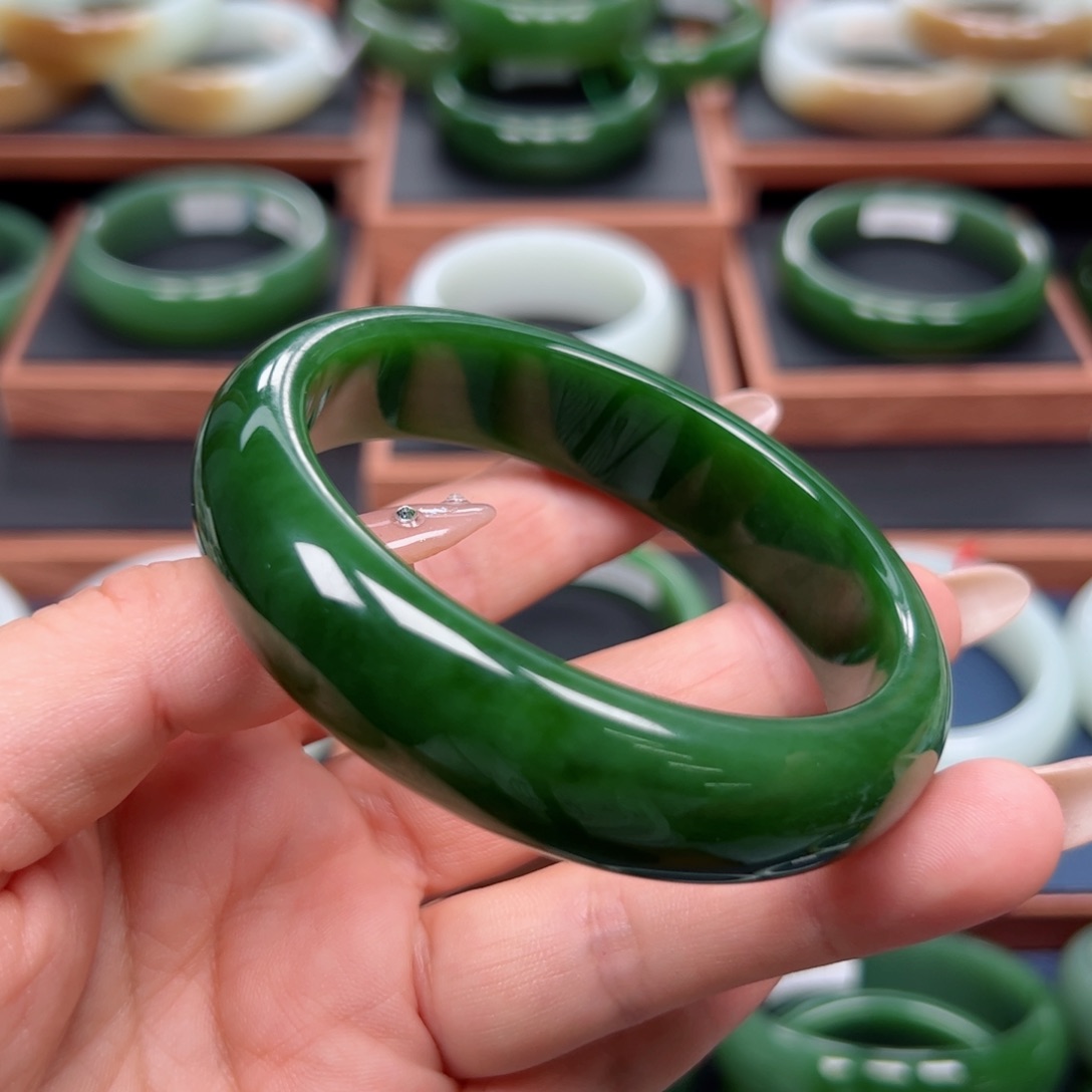 未镶嵌手镯和田玉（碧玉）简**乐5960圈口