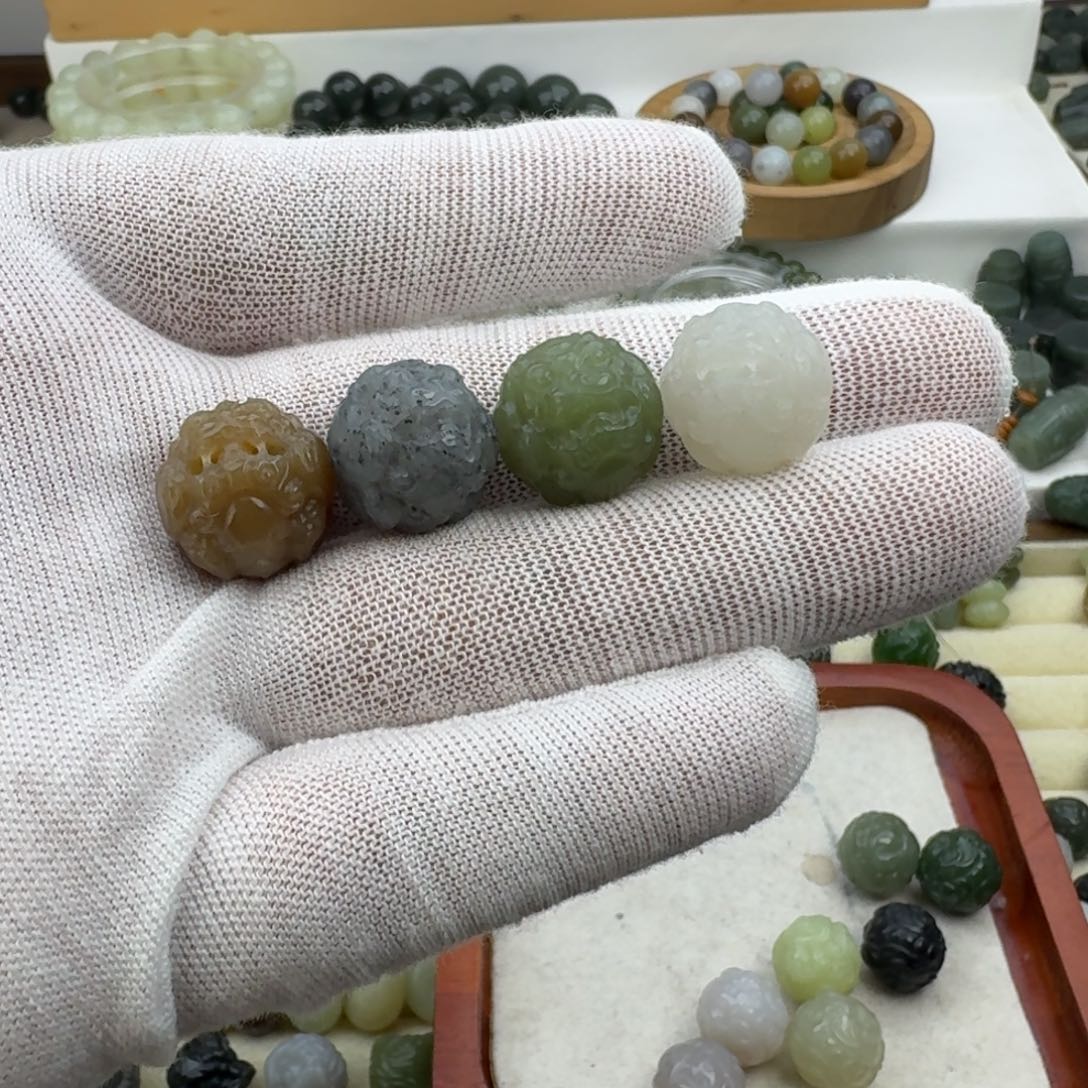 粥***粥和田玉未镶嵌珠宝半成品和田玉多宝貔貅16㎜一套