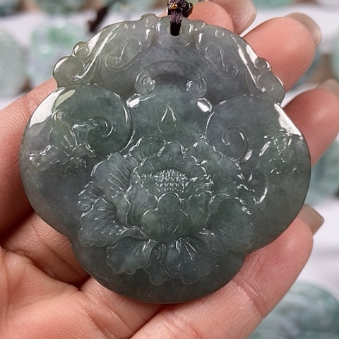 翡翠颈饰未镶嵌花开富贵福利