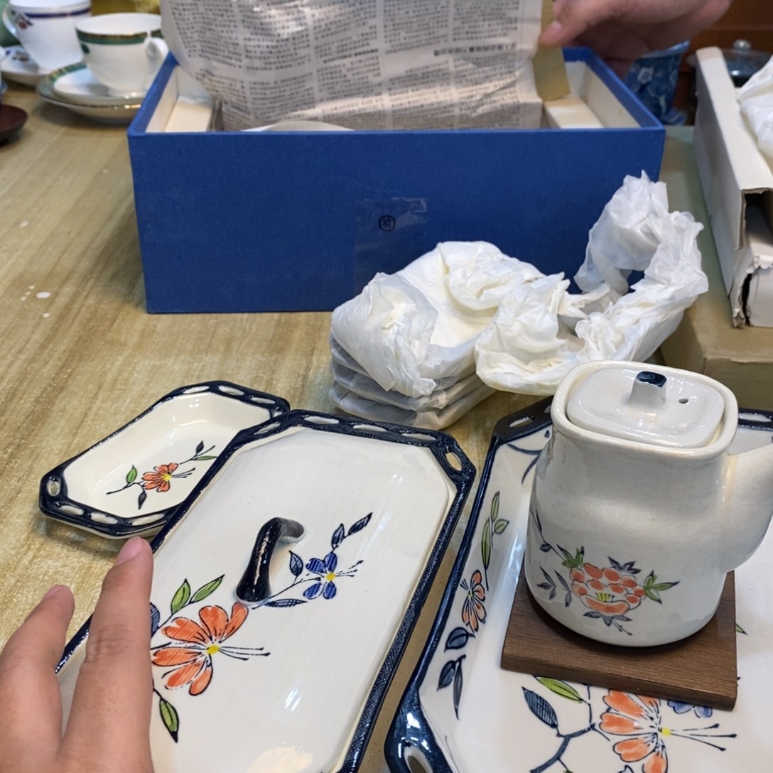 初***音瓷片易雅集工艺品有限公司