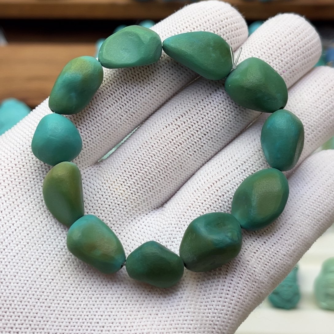 绿松石未镶嵌珠宝奇石