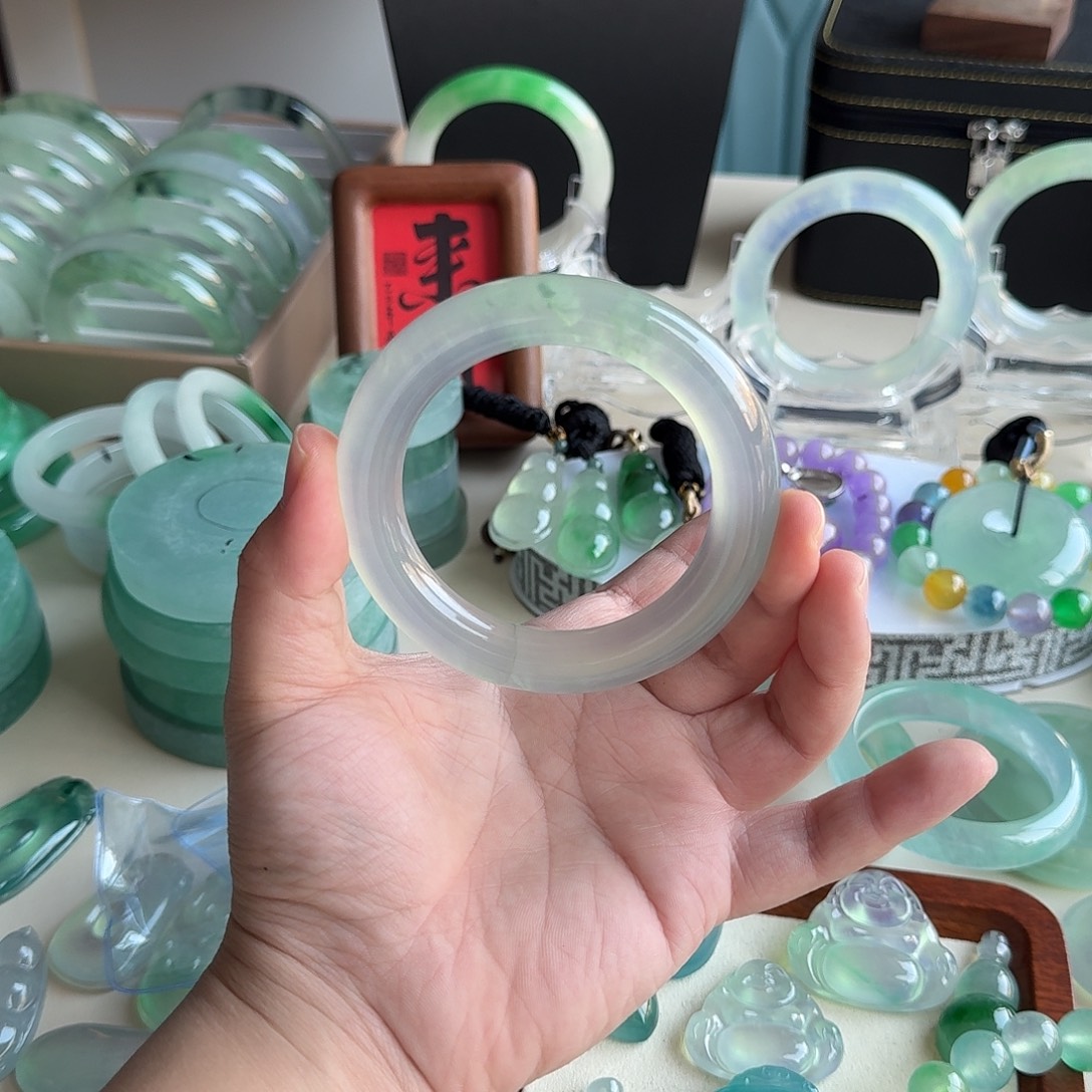 珐琅非金属包容白冰58圆条飘花