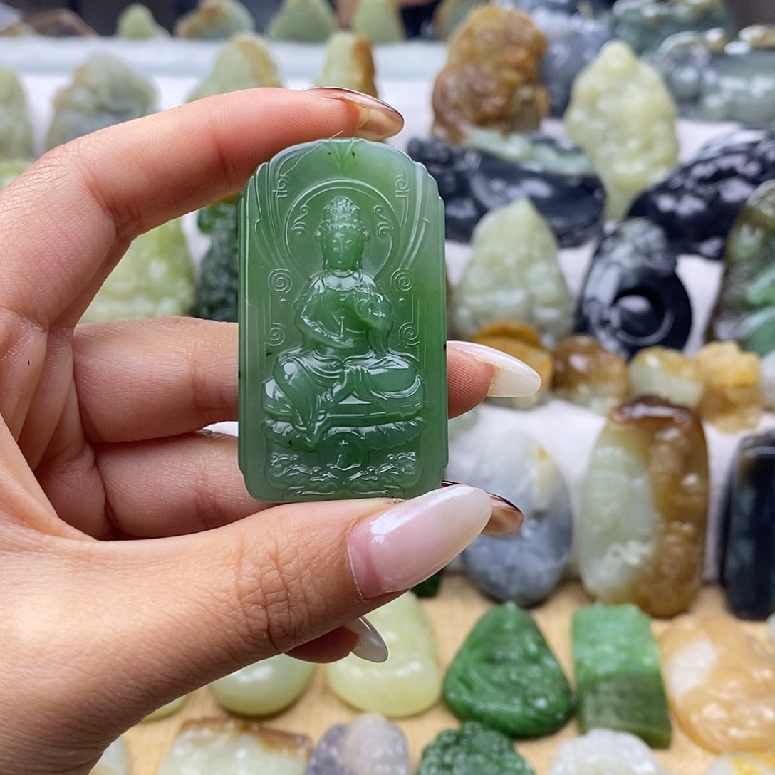 和田玉未镶嵌颈饰