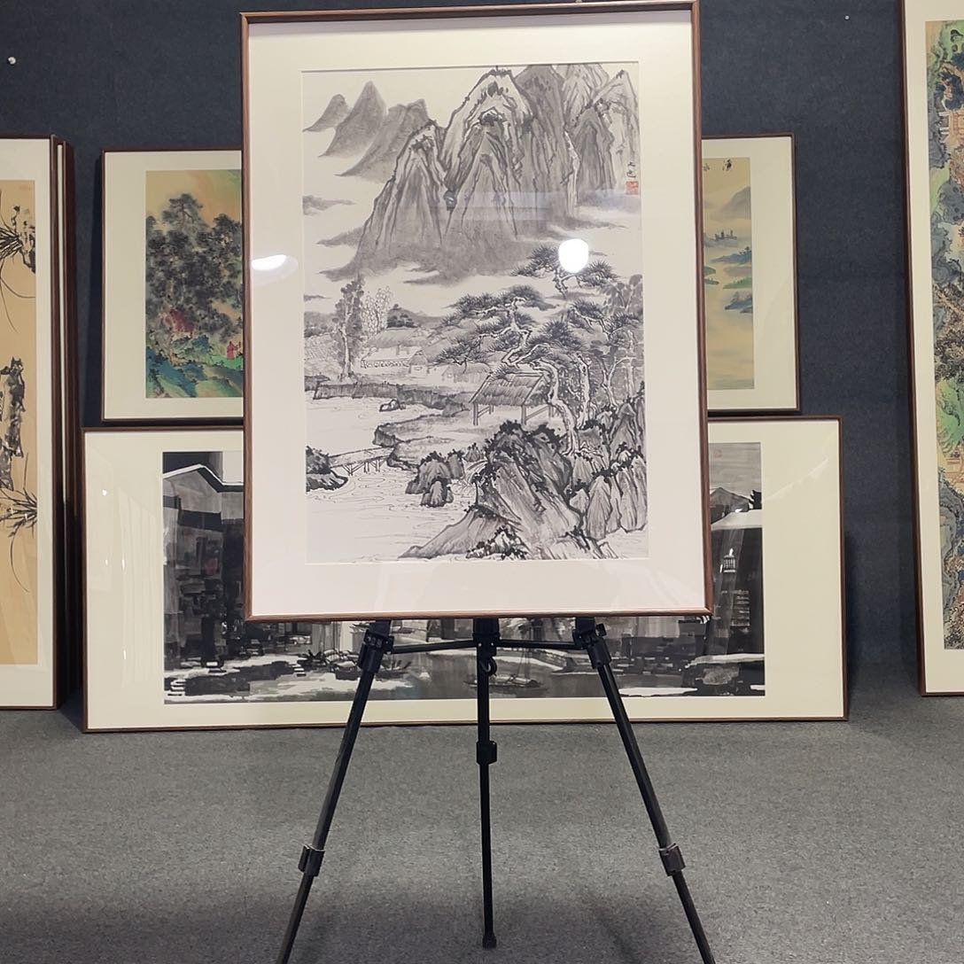 国画手绘画作品带框发