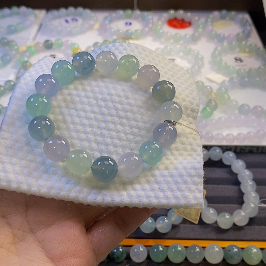 定制翡翠未镶嵌翡翠.