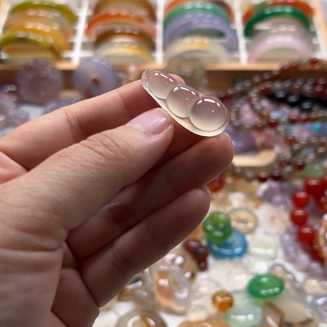 玛瑙/玉髓未镶嵌手镯1