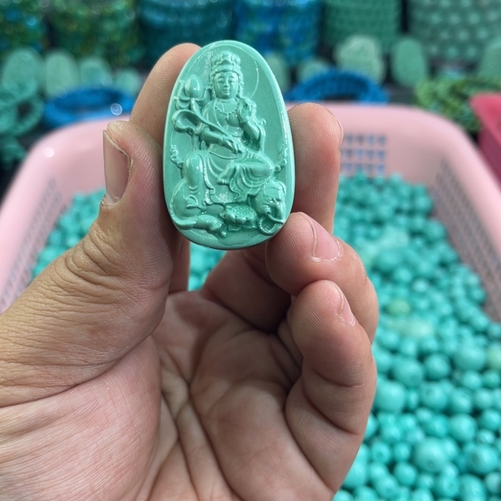 高瓷精品雕刻精美