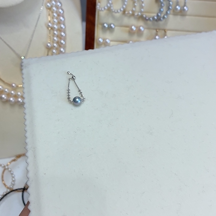 18K金镶嵌戒指海水珍珠