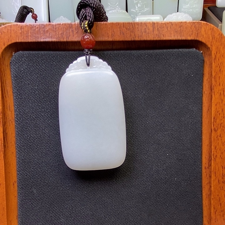 和田玉颈饰未镶嵌荣**材