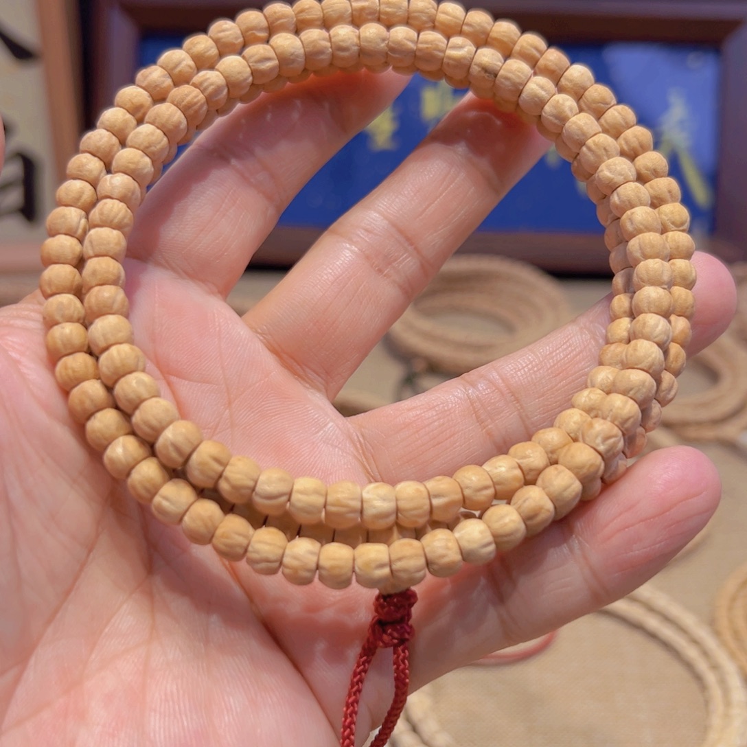 上***舜吊坠柏香籽/百香籽