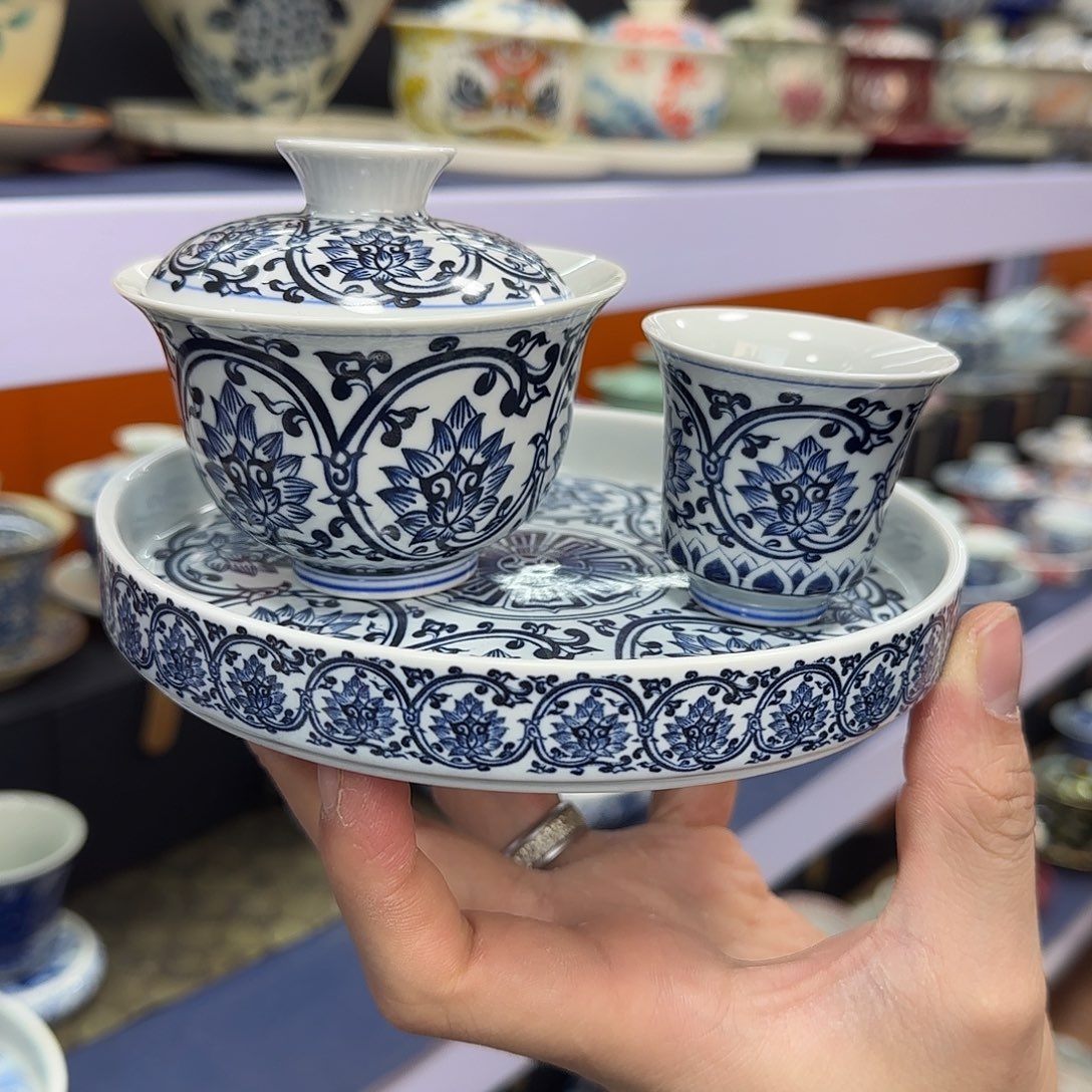 你在干什么啊我在外面等你的电话