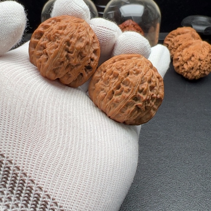 文玩核桃把件35小三角白