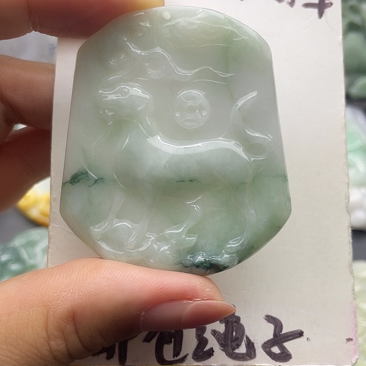 翡翠未镶嵌颈饰天然翡翠