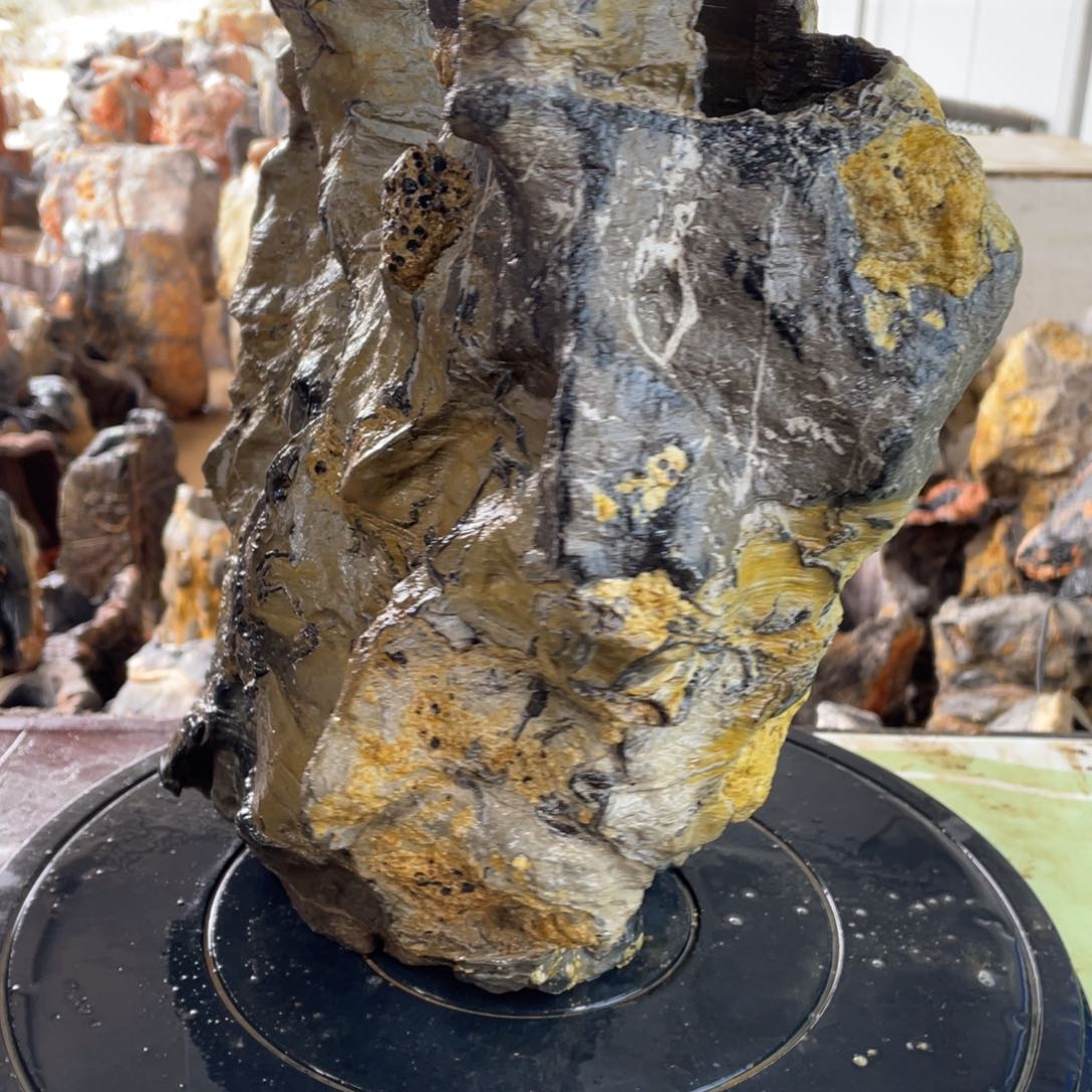 红陶扬****6灵璧石花盆好美哦