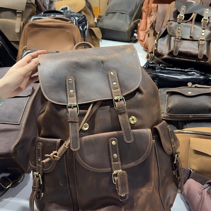 小牛皮（革）牛皮（革）头层牛皮138