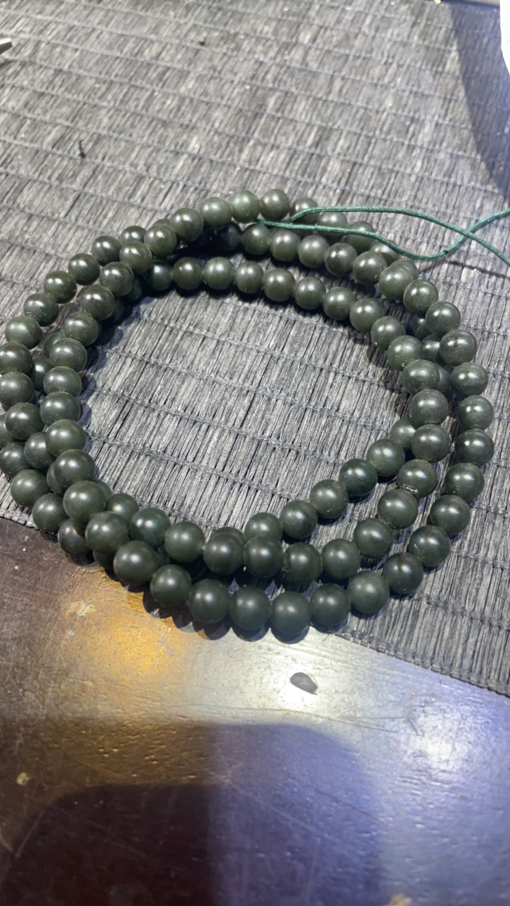 新疆和田玉沙枣青108颗珠子