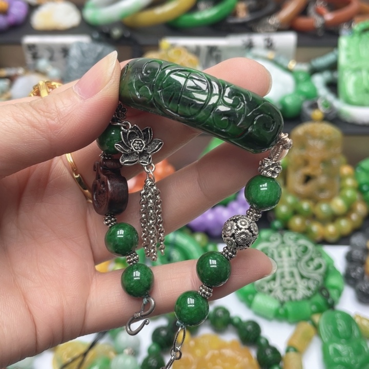 翡翠未镶嵌颈饰手链37