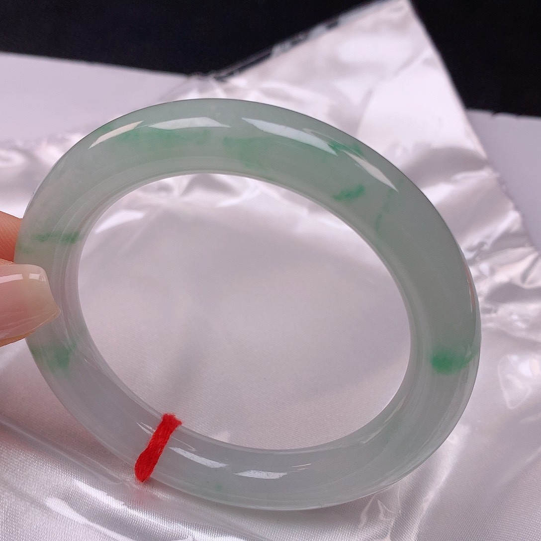 【闪购商品】翡翠手镯未镶嵌56圆条手镯