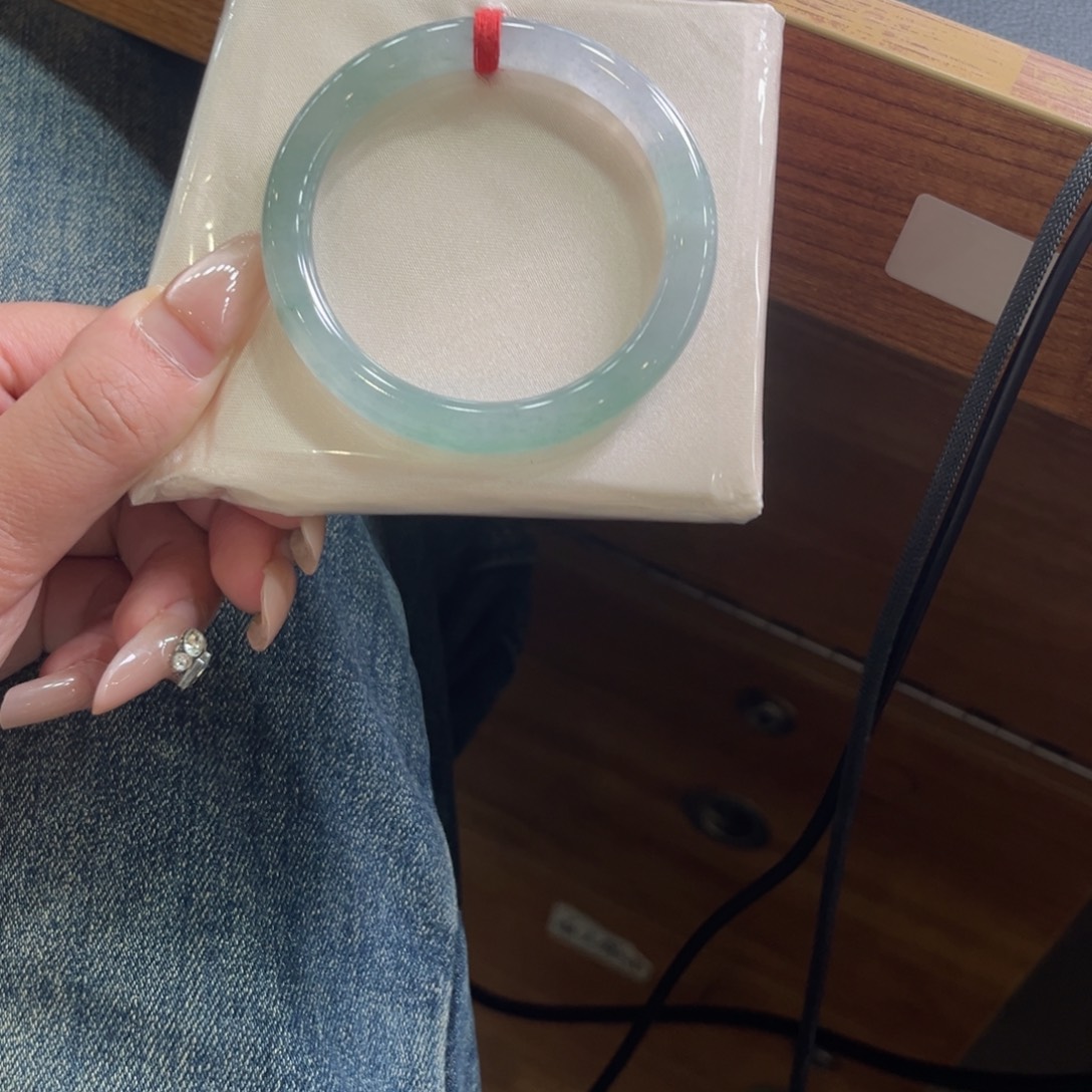 翡翠未镶嵌手镯52.5冰绿圆条