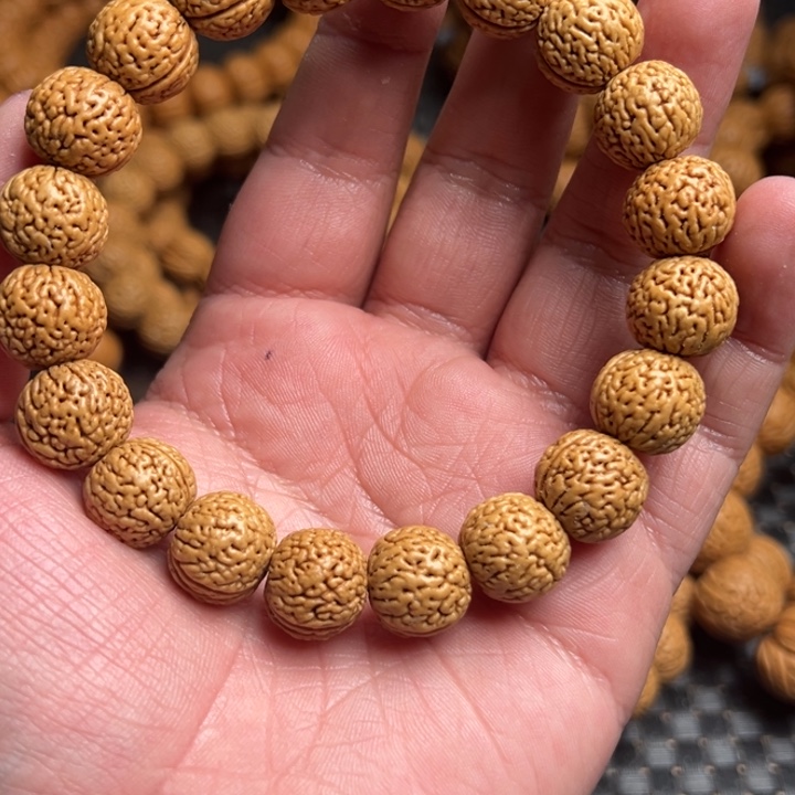 桃核手串云****野生蚂蚁柳叶