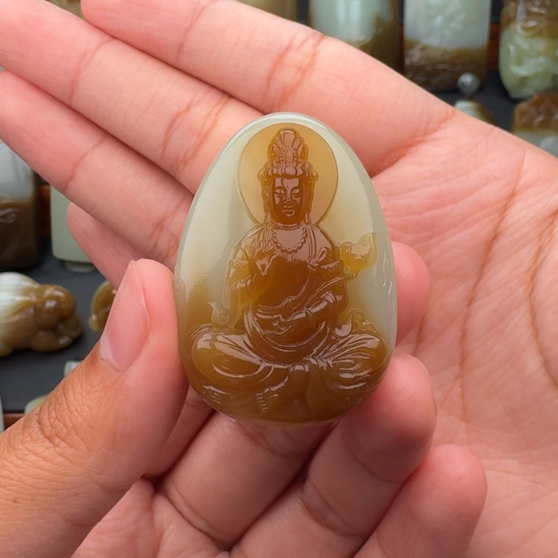 和田玉未镶嵌颈饰