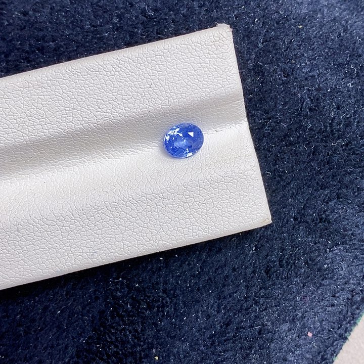 蓝宝石裸石未镶嵌0.82ct 5✖️6
