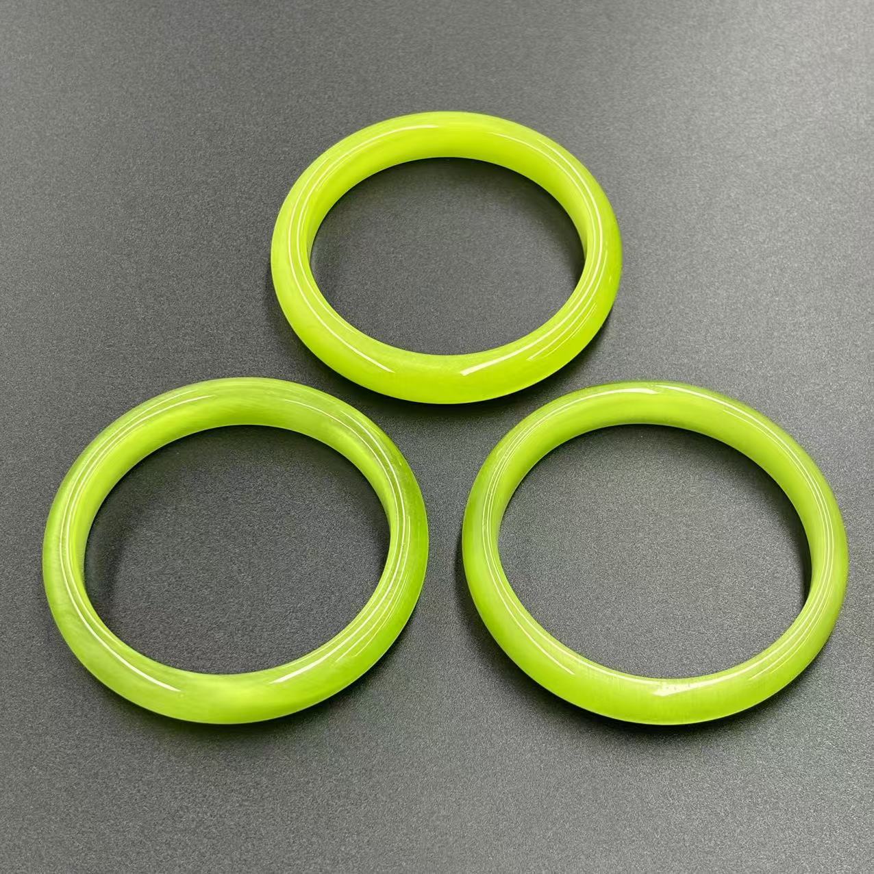 s951-国风设计款绿幽灵猫眼玛瑙手镯-多样性只发一件