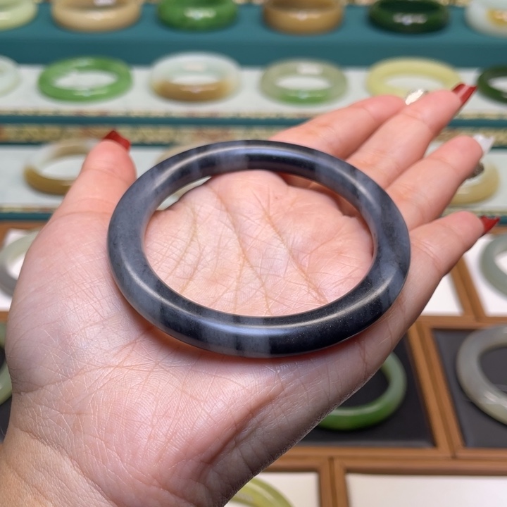 和田玉手镯未镶嵌56