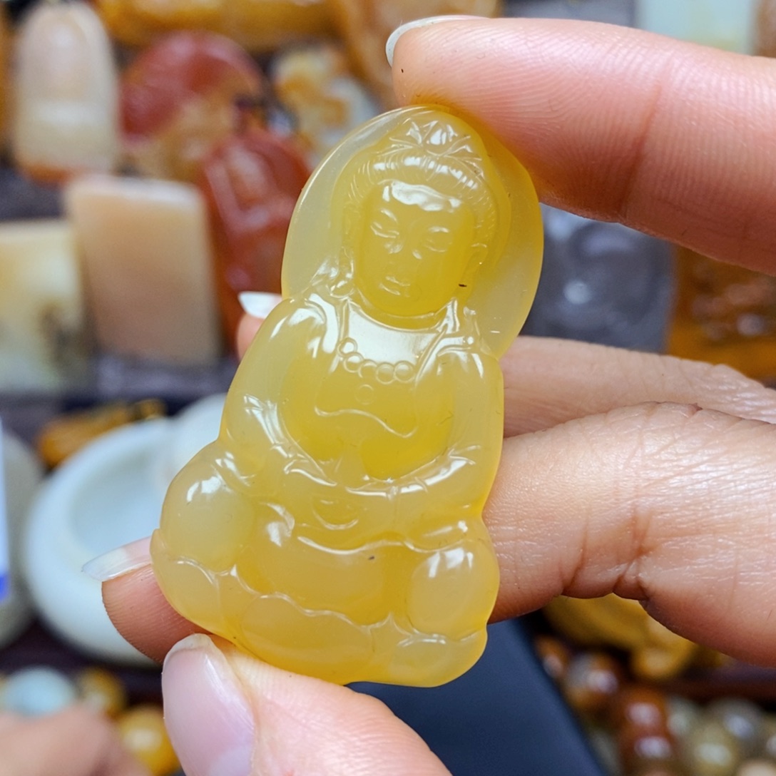 石英质玉（黄龙玉）颈饰未镶嵌