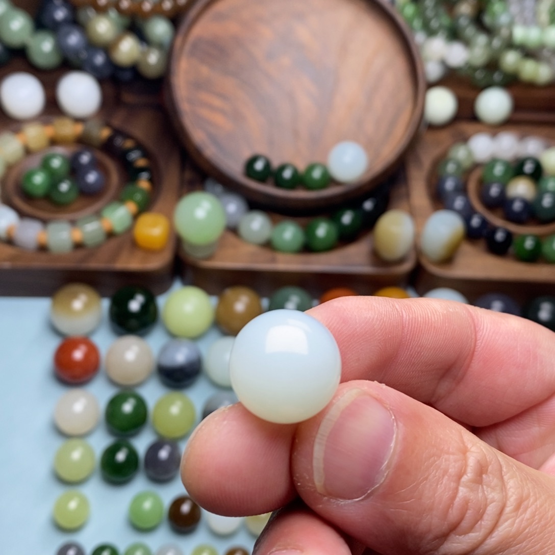 佛***心和田玉散珠卡16白玉