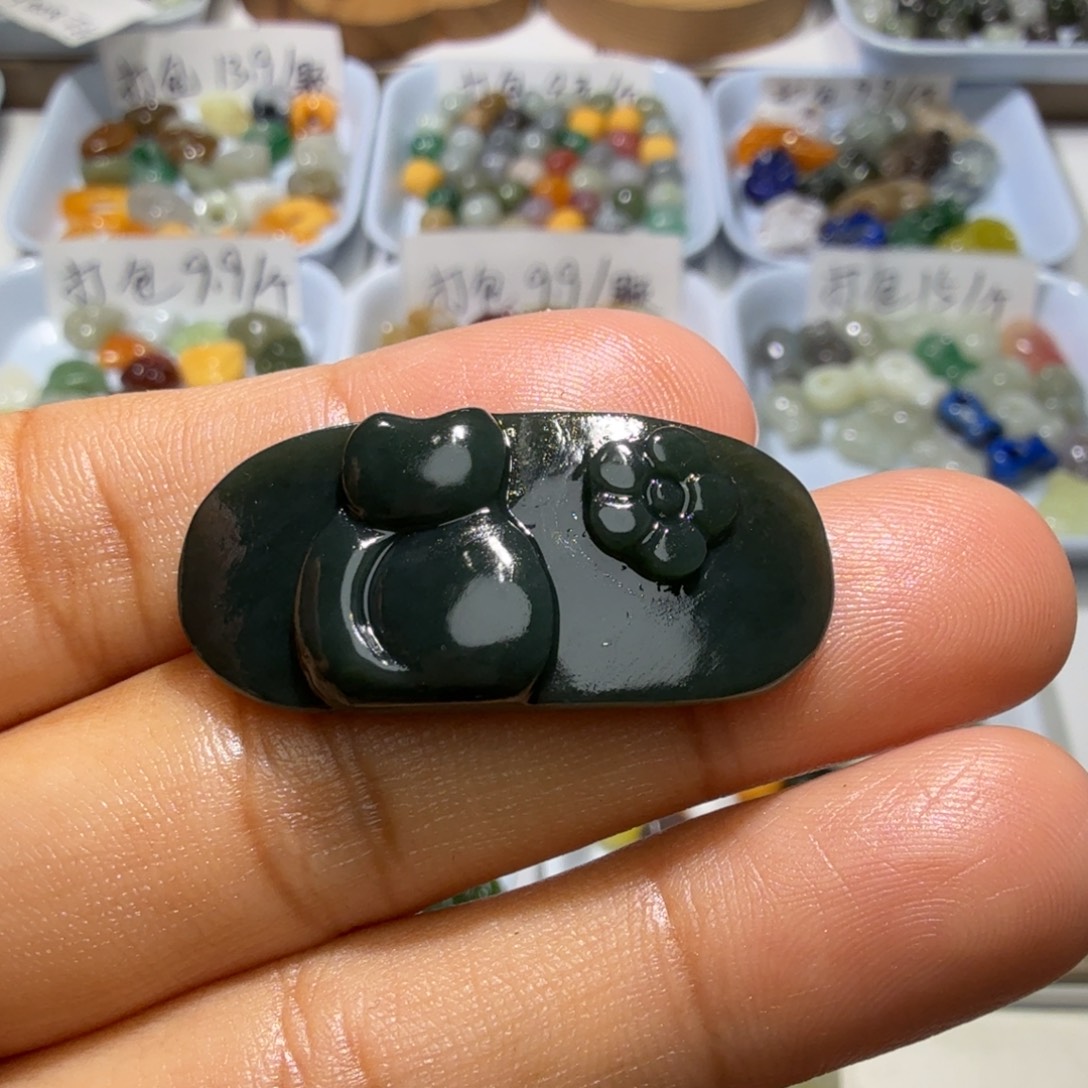 嫱***和田玉未镶嵌珠宝奇石