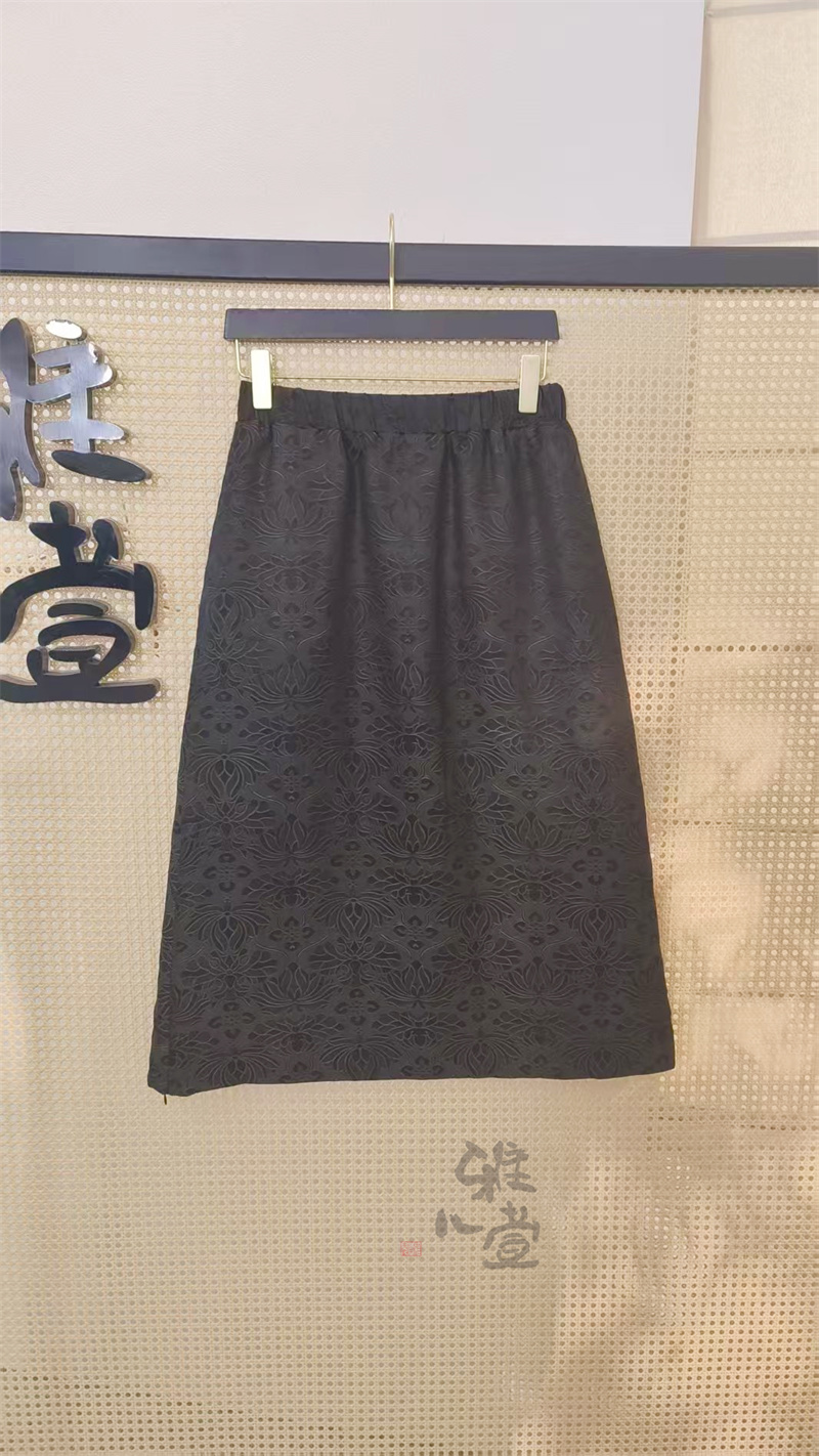 雅儿萱 2025 松紧腰A字裙 定制