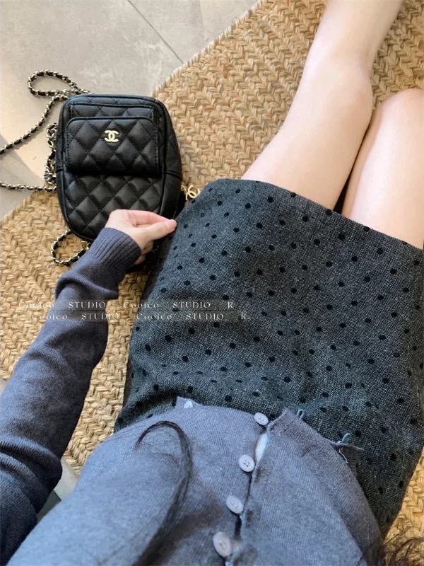 灰色波点毛呢a字半身裙女冬季高腰显瘦包臀短裙子