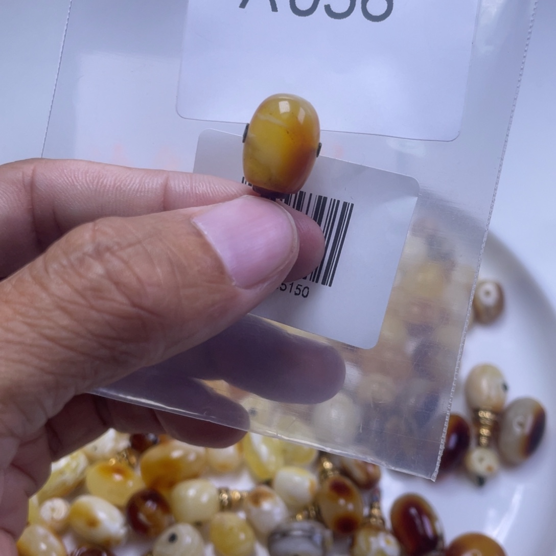 琥珀未镶嵌裸石蜜蜡