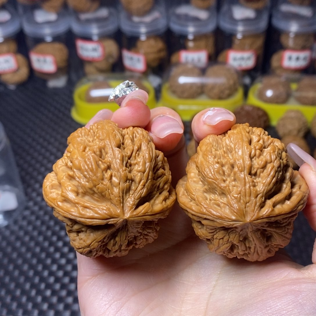 文玩核桃吊坠大粗筋肚子50边48