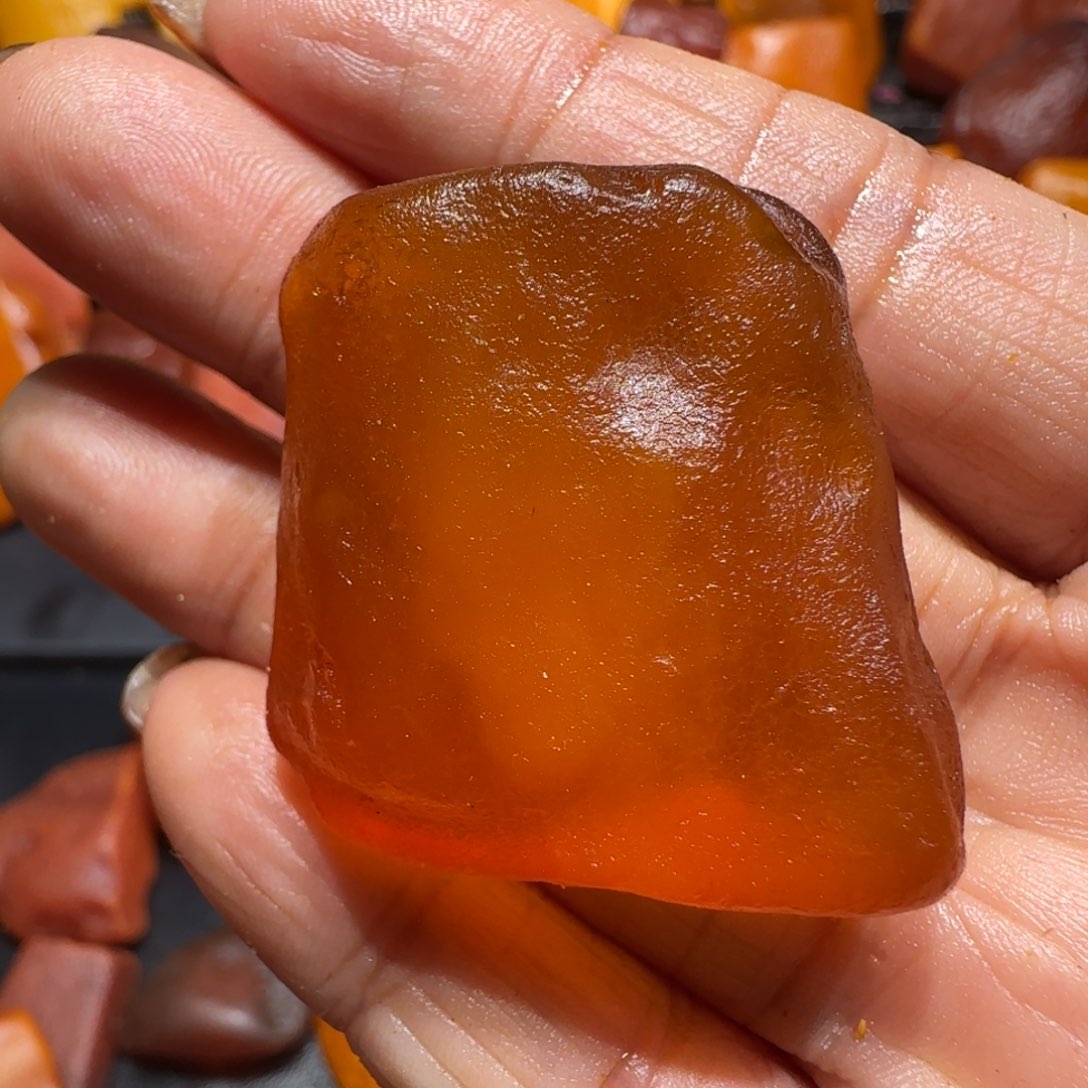 定制琥珀未镶嵌专属定制