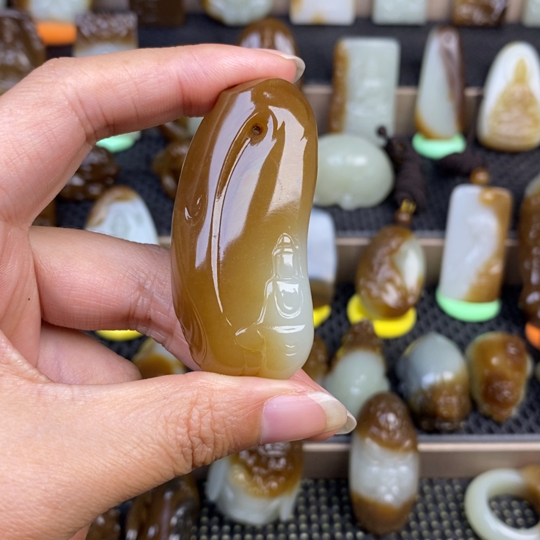 安***ヾ和田玉未镶嵌颈饰